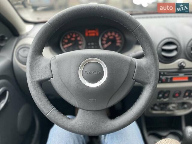 Красный Дачия Сандеро, объемом двигателя 1.2 л и пробегом 205 тыс. км за 4800 $, фото 12 на Automoto.ua