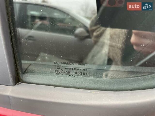 Красный Дачия Сандеро, объемом двигателя 1.2 л и пробегом 205 тыс. км за 4800 $, фото 60 на Automoto.ua