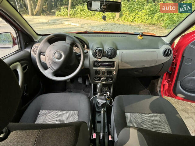 Красный Дачия Сандеро, объемом двигателя 1.39 л и пробегом 160 тыс. км за 3650 $, фото 8 на Automoto.ua