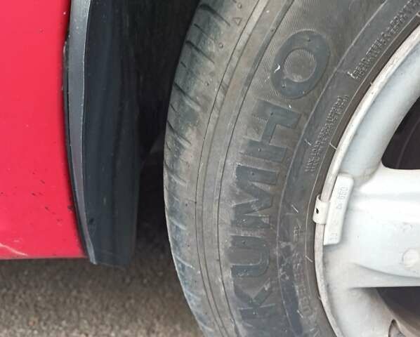 Красный Дачия Сандеро, объемом двигателя 1.39 л и пробегом 192 тыс. км за 3999 $, фото 3 на Automoto.ua