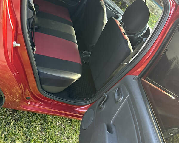 Червоний Дачія Sandero, об'ємом двигуна 1.4 л та пробігом 180 тис. км за 4800 $, фото 16 на Automoto.ua