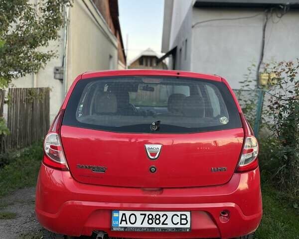 Червоний Дачія Sandero, об'ємом двигуна 1.4 л та пробігом 260 тис. км за 3200 $, фото 2 на Automoto.ua