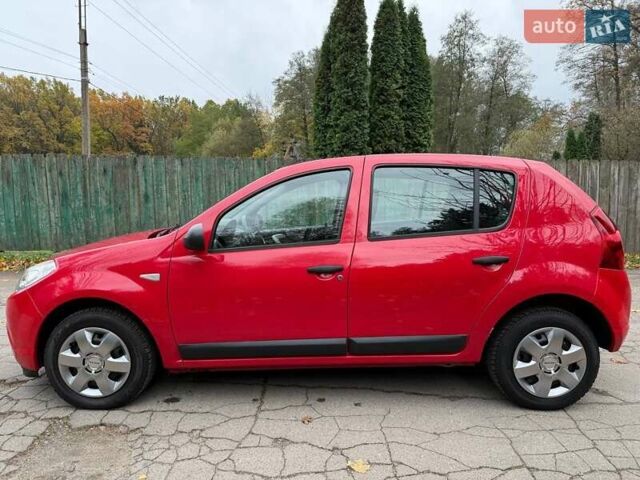 Красный Дачия Сандеро, объемом двигателя 1.39 л и пробегом 164 тыс. км за 4000 $, фото 3 на Automoto.ua