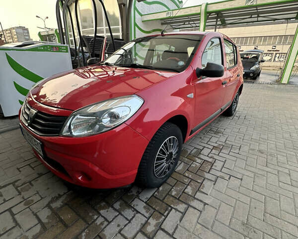 Червоний Дачія Sandero, об'ємом двигуна 1.4 л та пробігом 182 тис. км за 4300 $, фото 3 на Automoto.ua