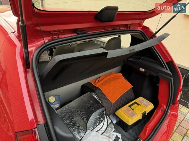 Червоний Дачія Sandero, об'ємом двигуна 1.4 л та пробігом 131 тис. км за 4000 $, фото 15 на Automoto.ua