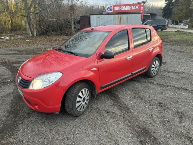 Красный Дачия Сандеро, объемом двигателя 1.4 л и пробегом 175 тыс. км за 4400 $, фото 2 на Automoto.ua