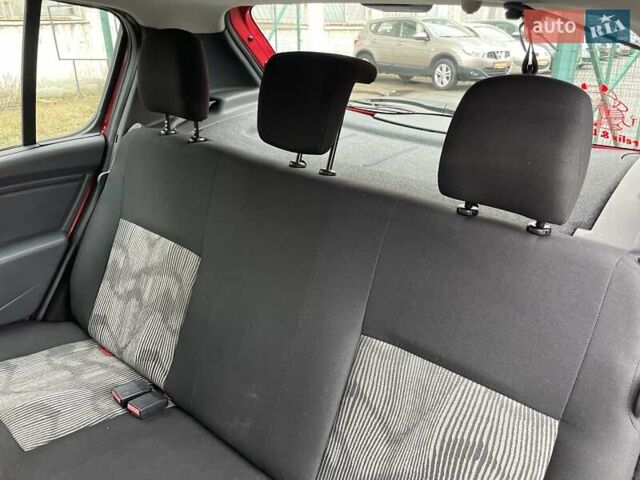 Красный Дачия Сандеро, объемом двигателя 1.2 л и пробегом 205 тыс. км за 4800 $, фото 24 на Automoto.ua