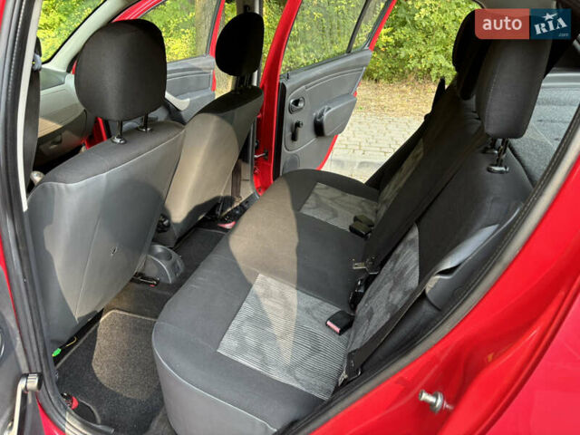Красный Дачия Сандеро, объемом двигателя 1.39 л и пробегом 160 тыс. км за 3650 $, фото 10 на Automoto.ua