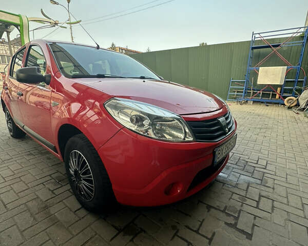 Червоний Дачія Sandero, об'ємом двигуна 1.4 л та пробігом 182 тис. км за 4300 $, фото 2 на Automoto.ua
