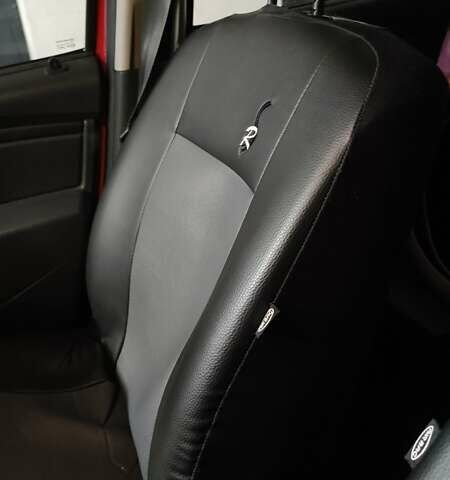 Красный Дачия Сандеро, объемом двигателя 1.4 л и пробегом 115 тыс. км за 3500 $, фото 6 на Automoto.ua