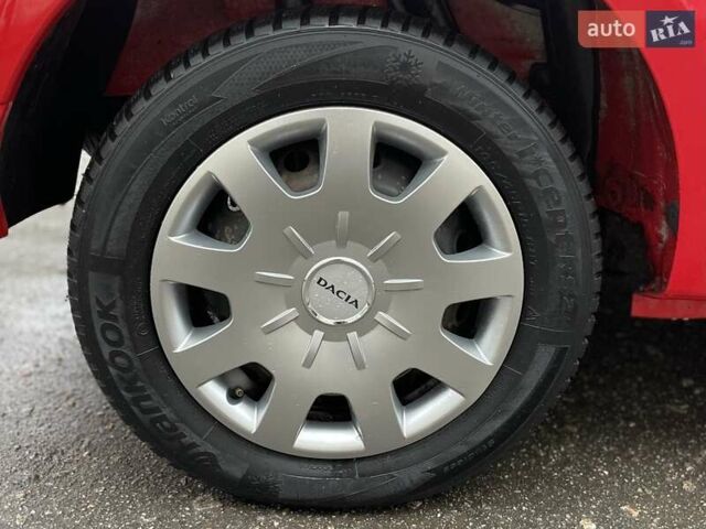 Красный Дачия Сандеро, объемом двигателя 1.2 л и пробегом 205 тыс. км за 4800 $, фото 55 на Automoto.ua