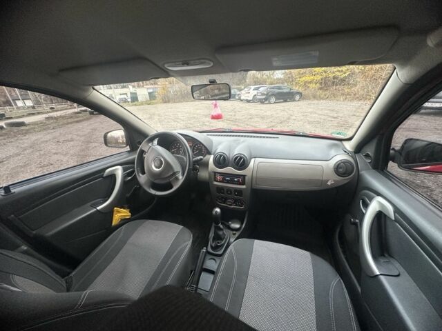 Красный Дачия Сандеро, объемом двигателя 1.4 л и пробегом 175 тыс. км за 4400 $, фото 20 на Automoto.ua