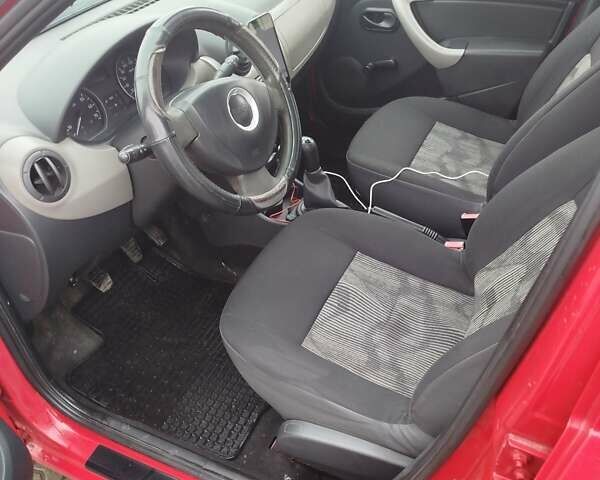 Красный Дачия Сандеро, объемом двигателя 1.4 л и пробегом 290 тыс. км за 3650 $, фото 9 на Automoto.ua