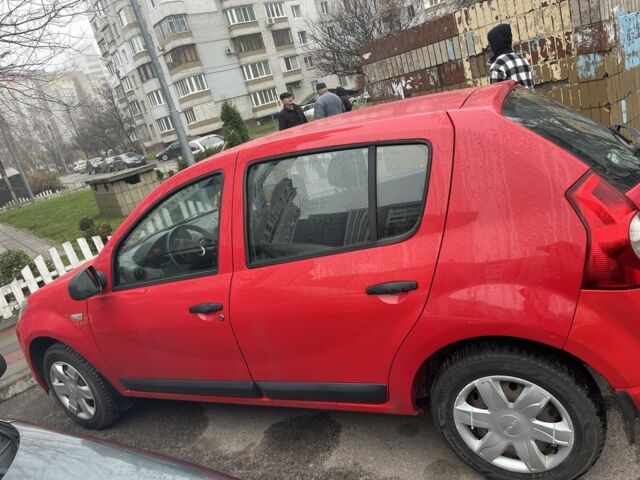 Красный Дачия Сандеро, объемом двигателя 1.4 л и пробегом 155 тыс. км за 4000 $, фото 3 на Automoto.ua