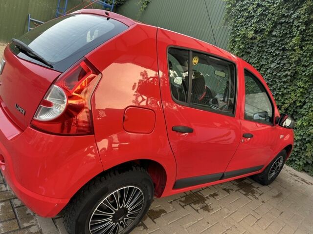 Червоний Дачія Sandero, об'ємом двигуна 1.4 л та пробігом 162 тис. км за 4300 $, фото 5 на Automoto.ua