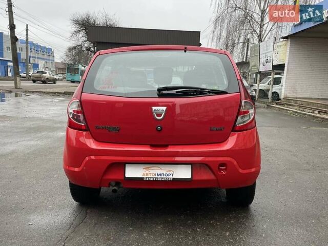 Красный Дачия Сандеро, объемом двигателя 1.2 л и пробегом 205 тыс. км за 4800 $, фото 3 на Automoto.ua