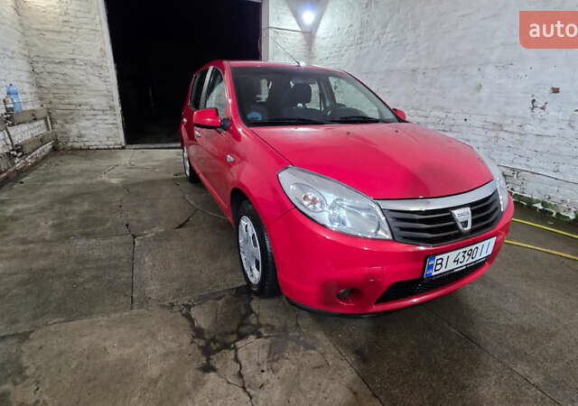 Красный Дачия Сандеро, объемом двигателя 1.39 л и пробегом 176 тыс. км за 5500 $, фото 6 на Automoto.ua