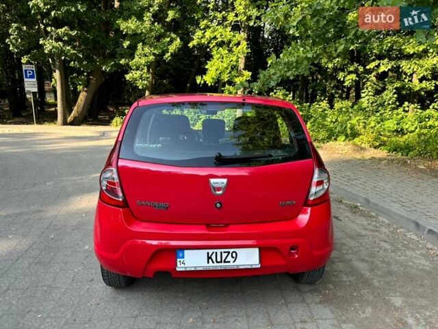 Красный Дачия Сандеро, объемом двигателя 1.39 л и пробегом 160 тыс. км за 3650 $, фото 3 на Automoto.ua