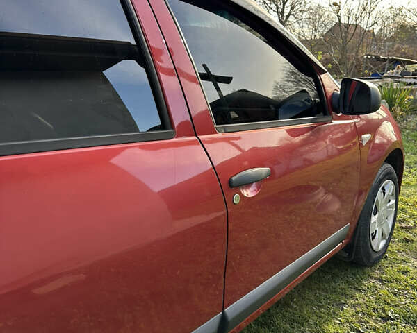 Червоний Дачія Sandero, об'ємом двигуна 1.4 л та пробігом 180 тис. км за 4800 $, фото 3 на Automoto.ua