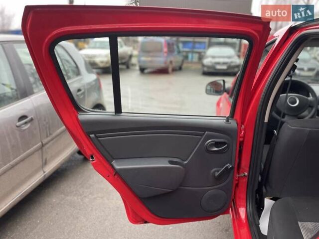 Красный Дачия Сандеро, объемом двигателя 1.2 л и пробегом 205 тыс. км за 4800 $, фото 21 на Automoto.ua