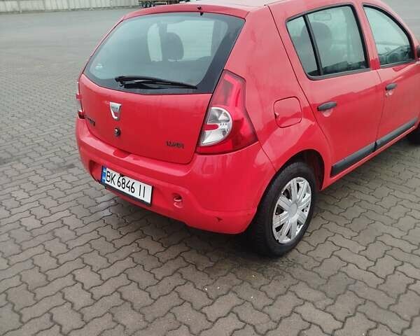 Красный Дачия Сандеро, объемом двигателя 1.4 л и пробегом 290 тыс. км за 3650 $, фото 4 на Automoto.ua
