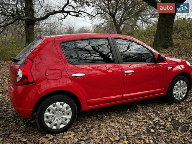 Красный Дачия Сандеро, объемом двигателя 1.4 л и пробегом 152 тыс. км за 4500 $, фото 8 на Automoto.ua