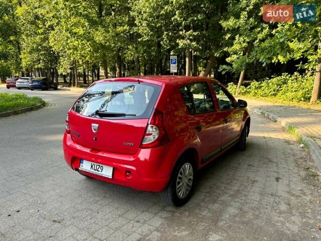 Красный Дачия Сандеро, объемом двигателя 1.39 л и пробегом 160 тыс. км за 3650 $, фото 4 на Automoto.ua