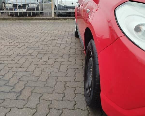 Красный Дачия Сандеро, объемом двигателя 1.4 л и пробегом 290 тыс. км за 3650 $, фото 8 на Automoto.ua