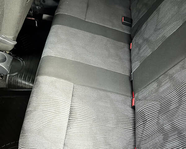 Красный Дачия Сандеро, объемом двигателя 1.4 л и пробегом 152 тыс. км за 4500 $, фото 16 на Automoto.ua