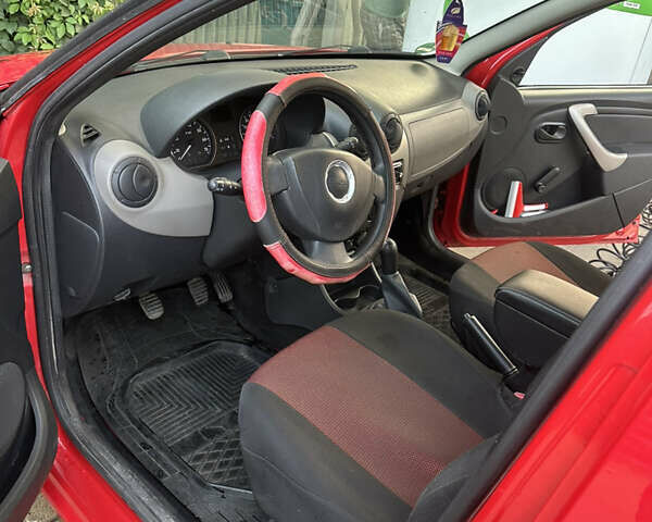Червоний Дачія Sandero, об'ємом двигуна 1.4 л та пробігом 182 тис. км за 4300 $, фото 8 на Automoto.ua