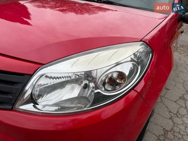 Красный Дачия Сандеро, объемом двигателя 1.39 л и пробегом 164 тыс. км за 4000 $, фото 11 на Automoto.ua