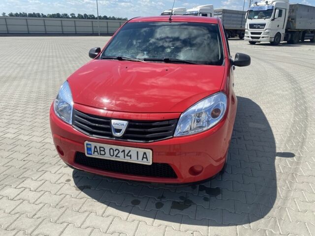 Красный Дачия Сандеро, объемом двигателя 1.4 л и пробегом 130 тыс. км за 4300 $, фото 4 на Automoto.ua