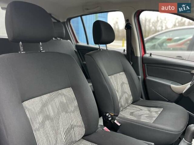 Красный Дачия Сандеро, объемом двигателя 1.2 л и пробегом 205 тыс. км за 4800 $, фото 36 на Automoto.ua