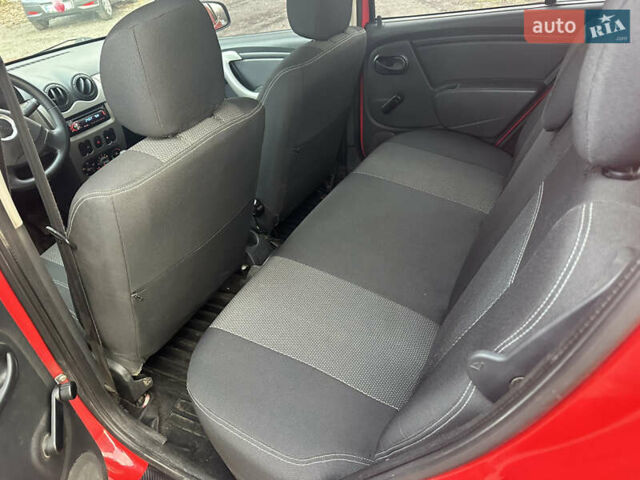 Красный Дачия Сандеро, объемом двигателя 1.39 л и пробегом 175 тыс. км за 4400 $, фото 15 на Automoto.ua
