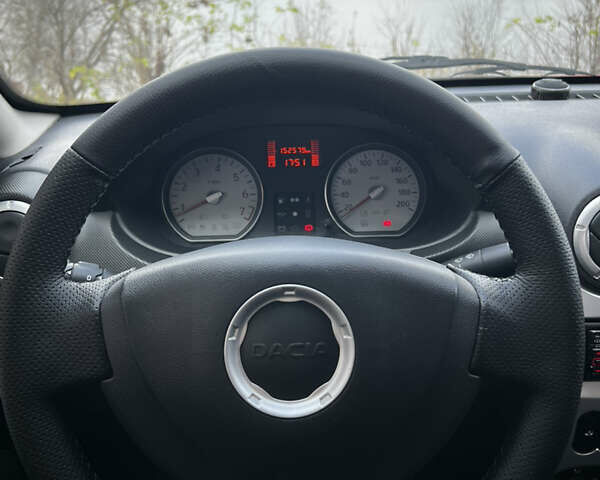 Красный Дачия Сандеро, объемом двигателя 1.4 л и пробегом 152 тыс. км за 4500 $, фото 10 на Automoto.ua