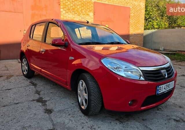 Красный Дачия Сандеро, объемом двигателя 1.4 л и пробегом 176 тыс. км за 5500 $, фото 9 на Automoto.ua