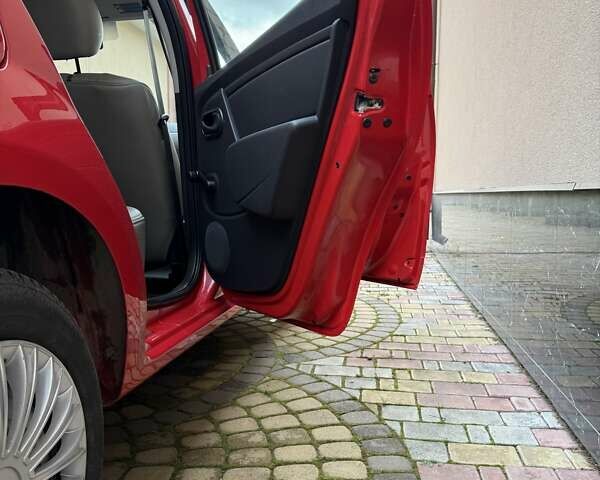 Червоний Дачія Sandero, об'ємом двигуна 1.4 л та пробігом 131 тис. км за 4000 $, фото 7 на Automoto.ua