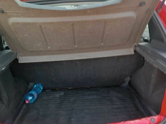 Красный Дачия Сандеро, объемом двигателя 1.4 л и пробегом 174 тыс. км за 4100 $, фото 4 на Automoto.ua