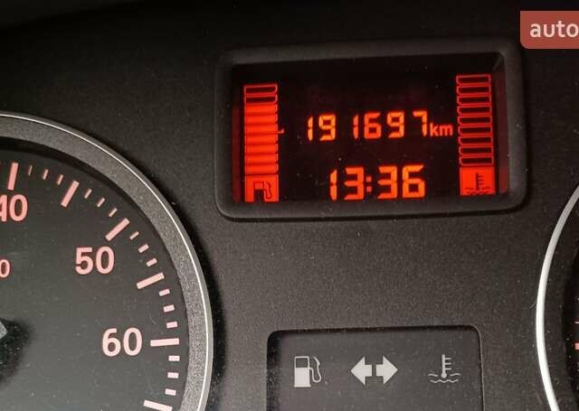 Красный Дачия Сандеро, объемом двигателя 1.39 л и пробегом 192 тыс. км за 3999 $, фото 12 на Automoto.ua