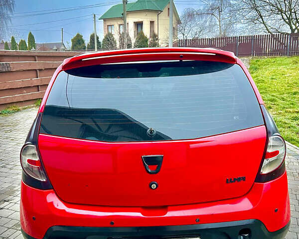 Красный Дачия Сандеро, объемом двигателя 1.39 л и пробегом 200 тыс. км за 3500 $, фото 6 на Automoto.ua