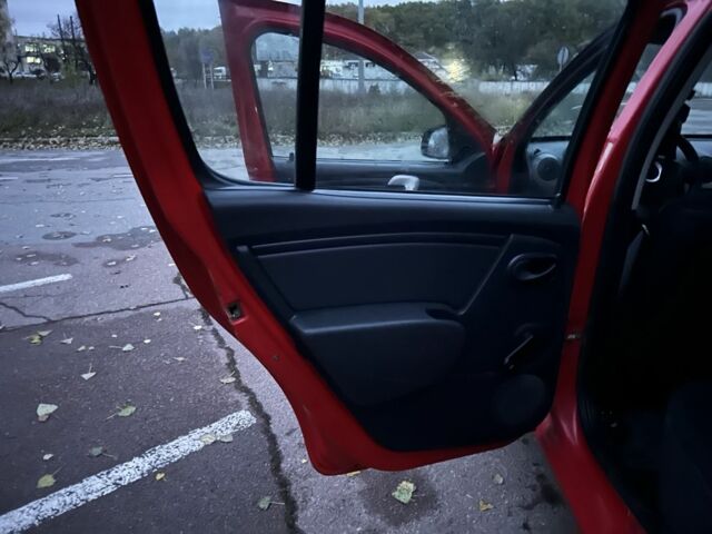 Червоний Дачія Sandero, об'ємом двигуна 1.1 л та пробігом 174 тис. км за 2999 $, фото 13 на Automoto.ua