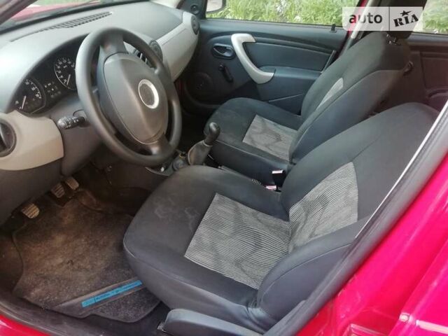 Красный Дачия Сандеро, объемом двигателя 1.4 л и пробегом 163 тыс. км за 4600 $, фото 3 на Automoto.ua