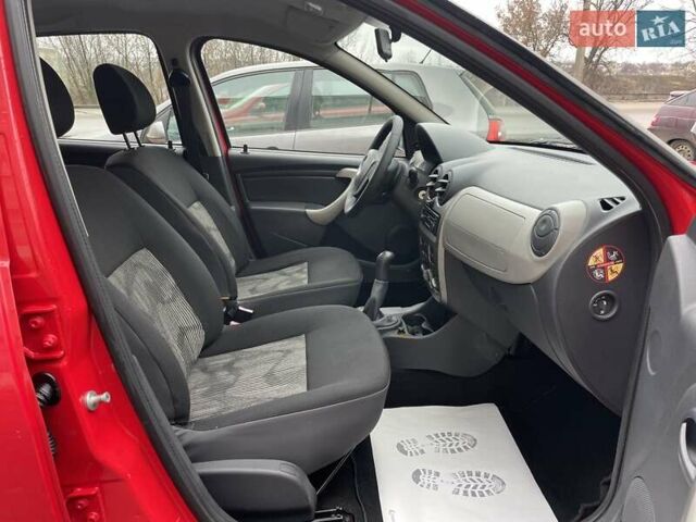 Красный Дачия Сандеро, объемом двигателя 1.2 л и пробегом 205 тыс. км за 4800 $, фото 34 на Automoto.ua