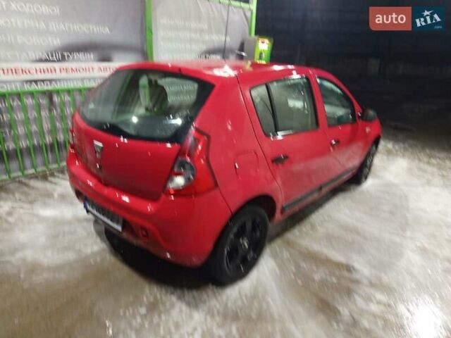 Красный Дачия Сандеро, объемом двигателя 1.2 л и пробегом 250 тыс. км за 3000 $, фото 1 на Automoto.ua