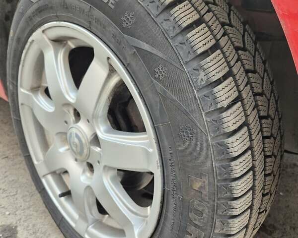 Червоний Дачія Sandero, об'ємом двигуна 1.2 л та пробігом 180 тис. км за 4500 $, фото 3 на Automoto.ua
