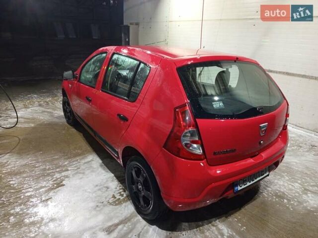 Красный Дачия Сандеро, объемом двигателя 1.2 л и пробегом 250 тыс. км за 3000 $, фото 2 на Automoto.ua