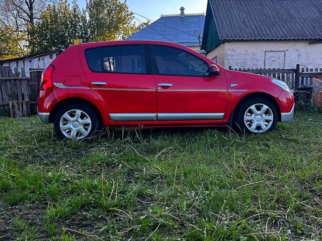 Красный Дачия Сандеро, объемом двигателя 1.4 л и пробегом 133 тыс. км за 5000 $, фото 3 на Automoto.ua