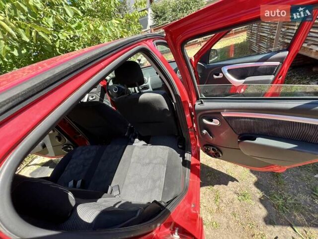 Красный Дачия Сандеро, объемом двигателя 1.15 л и пробегом 173 тыс. км за 4300 $, фото 9 на Automoto.ua