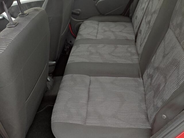 Красный Дачия Сандеро, объемом двигателя 1.5 л и пробегом 205 тыс. км за 6800 $, фото 5 на Automoto.ua