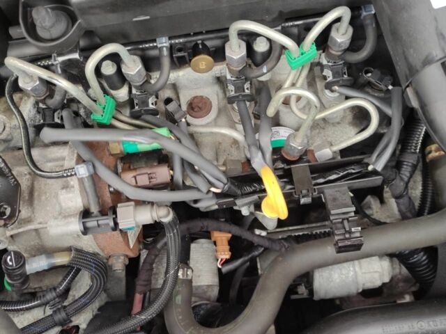 Красный Дачия Сандеро, объемом двигателя 1.5 л и пробегом 205 тыс. км за 6800 $, фото 8 на Automoto.ua